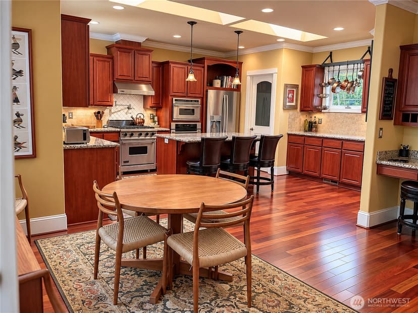 Property photo for 18210 Homeview Drive, Edmonds photo 10