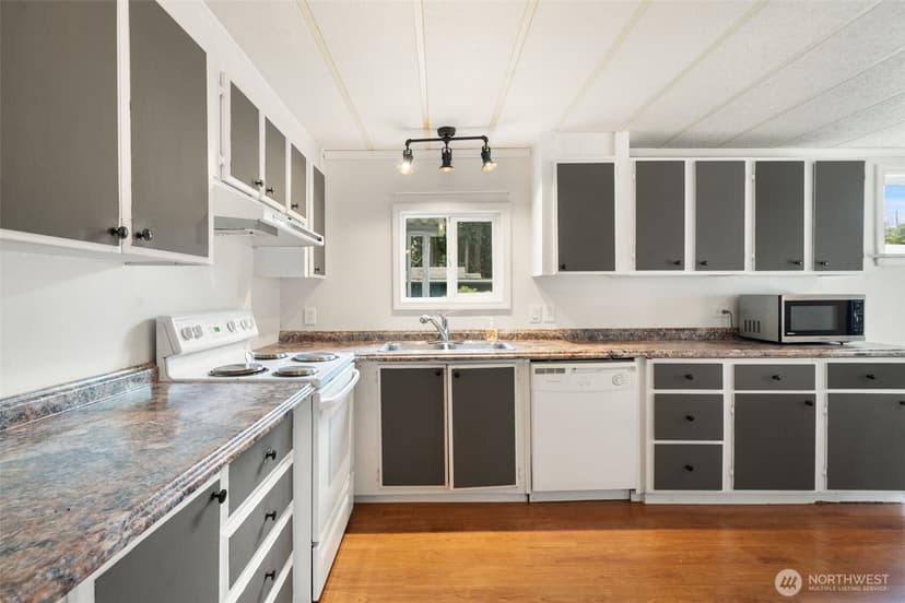Property photo for 6521 SE Mile Hill Drive #21, Port Orchard photo 17