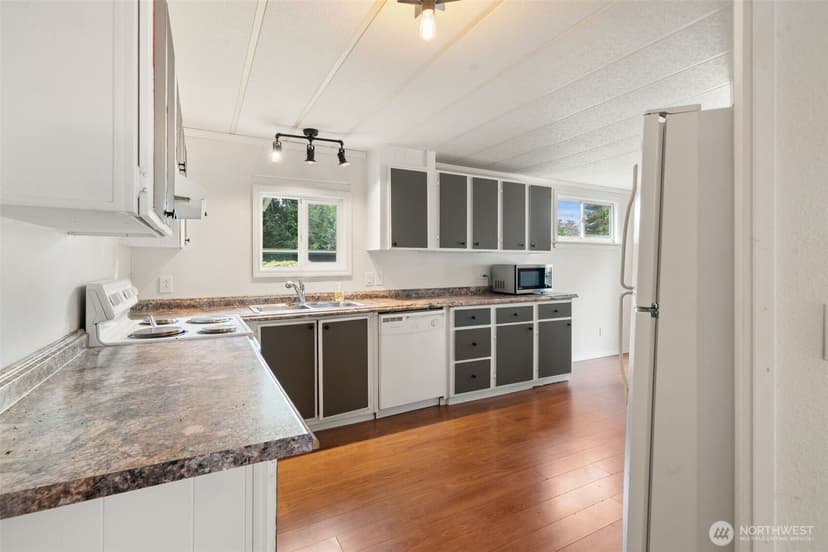 Property photo for 6521 SE Mile Hill Drive #21, Port Orchard photo 18
