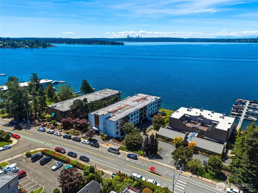 Property photo for 6333 Lake Washington Boulevard NE #304, Kirkland photo 24