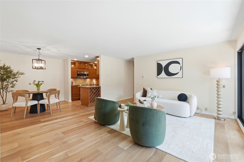 Property photo for 6333 Lake Washington Boulevard NE #304, Kirkland photo 10