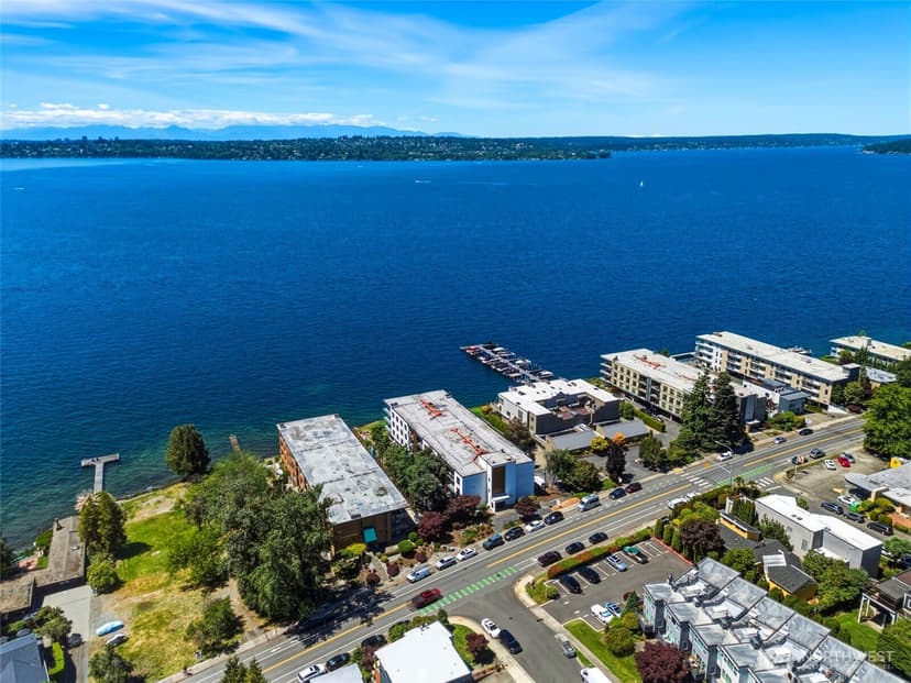 Property photo for 6333 Lake Washington Boulevard NE #304, Kirkland photo 25