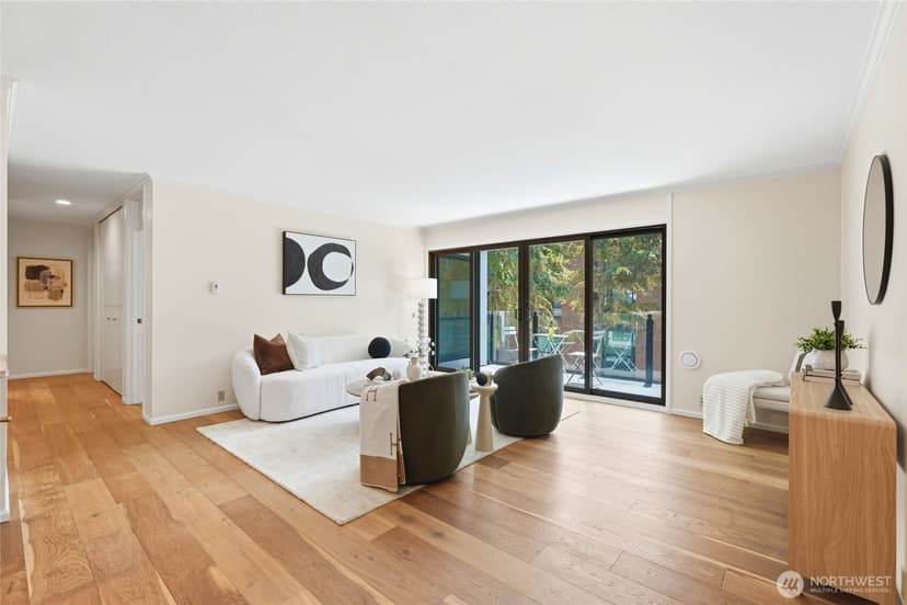 Property photo for 6333 Lake Washington Boulevard NE #304, Kirkland photo 8