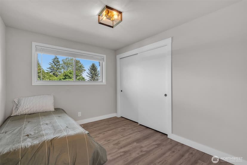 Property photo for 19156 66th Place NE, Kenmore photo 18