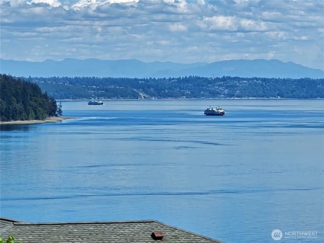 Property photo for 8102 E Perelli Lane, Port Orchard photo 4