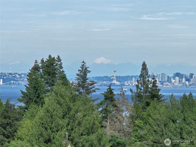 Property photo for 8102 E Perelli Lane, Port Orchard photo 3