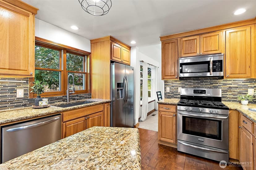 Property photo for 22812 SE 265th Place, Maple Valley photo 10