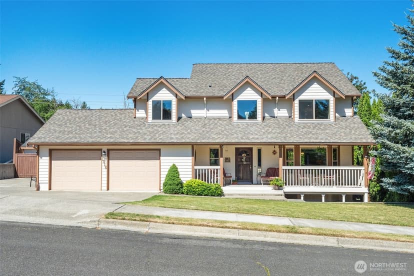 Property photo for 1918 8th Street Ct SW, Puyallup photo 2