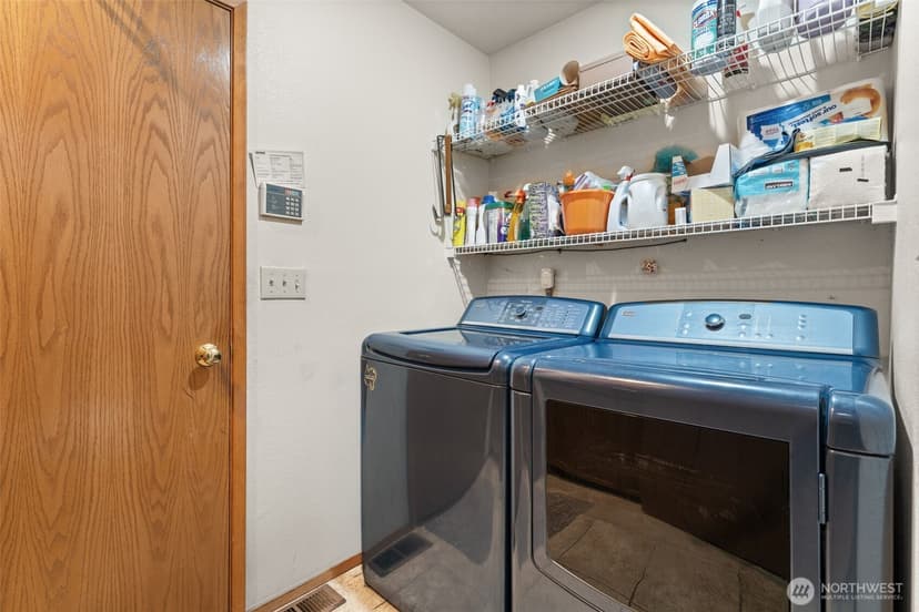 Property photo for 1918 8th Street Ct SW, Puyallup photo 17