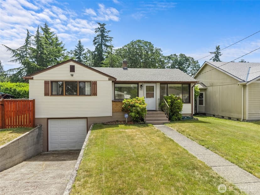 Property photo for 15205 Grant Avenue SW, Lakewood