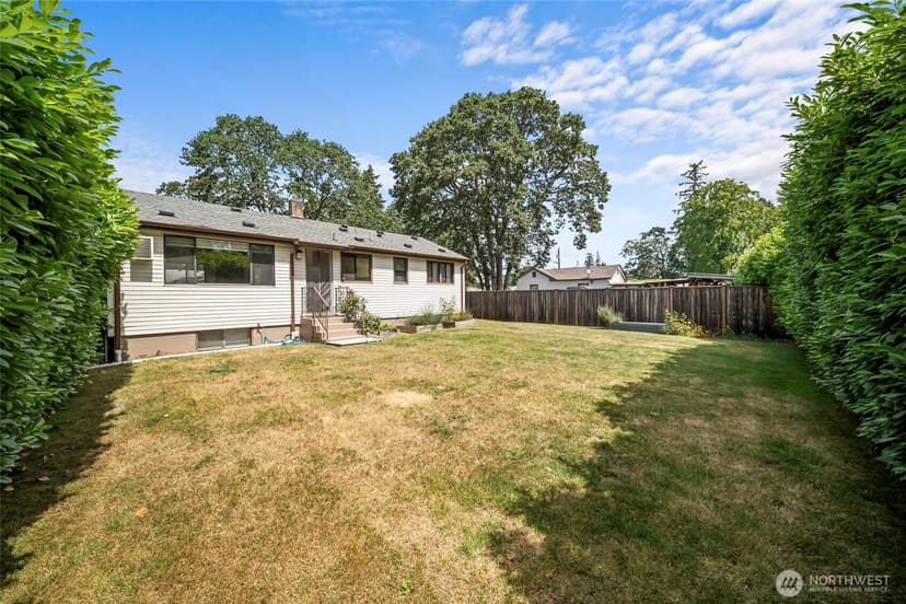 Property photo for 15205 Grant Avenue SW, Lakewood photo 24