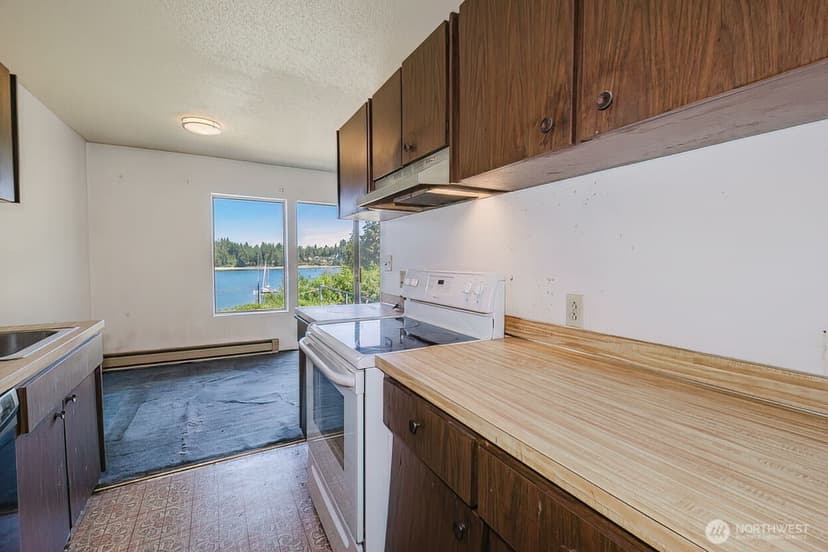 Property photo for 924 Shorewood Drive #C25, Bremerton photo 10