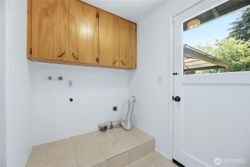 Property photo for 810 132nd Street S, Tacoma photo 24