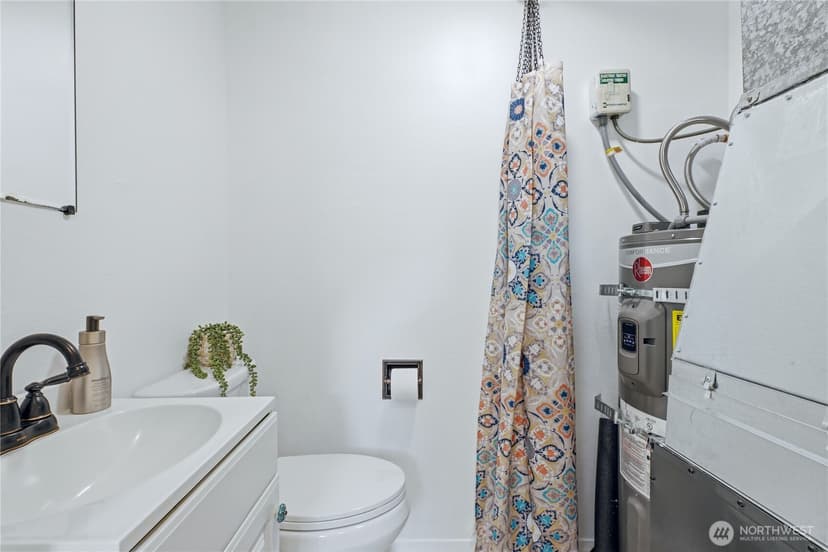Property photo for 810 132nd Street S, Tacoma photo 25