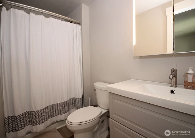 Property photo for 27719 217th Avenue SE, Maple Valley photo 11