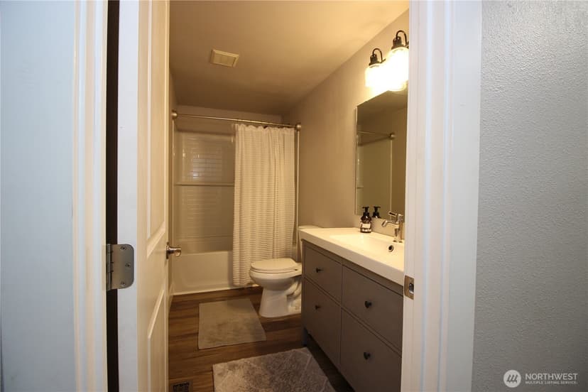 Property photo for 27719 217th Avenue SE, Maple Valley photo 7