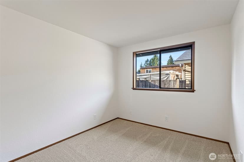 Property photo for 9920 2nd Avenue SE, Everett photo 14