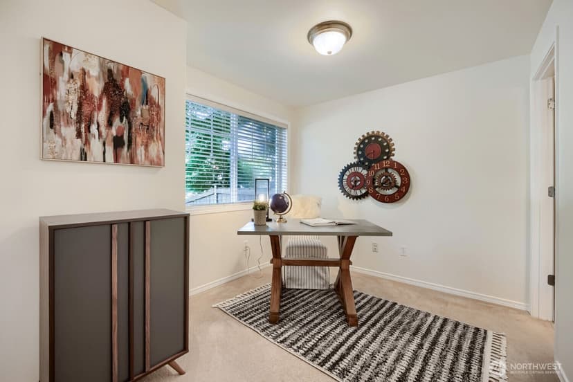 Property photo for 11212 Greenwood Avenue N #B, Seattle photo 4