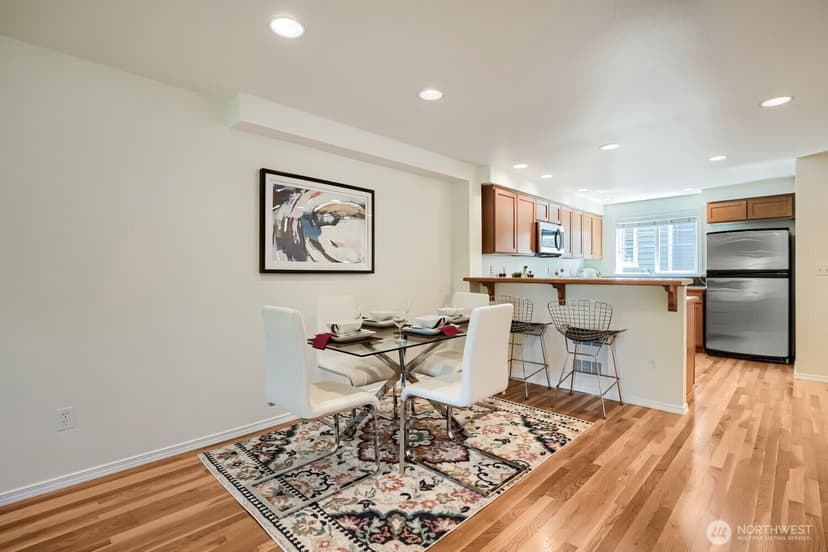 Property photo for 11212 Greenwood Avenue N #B, Seattle photo 10