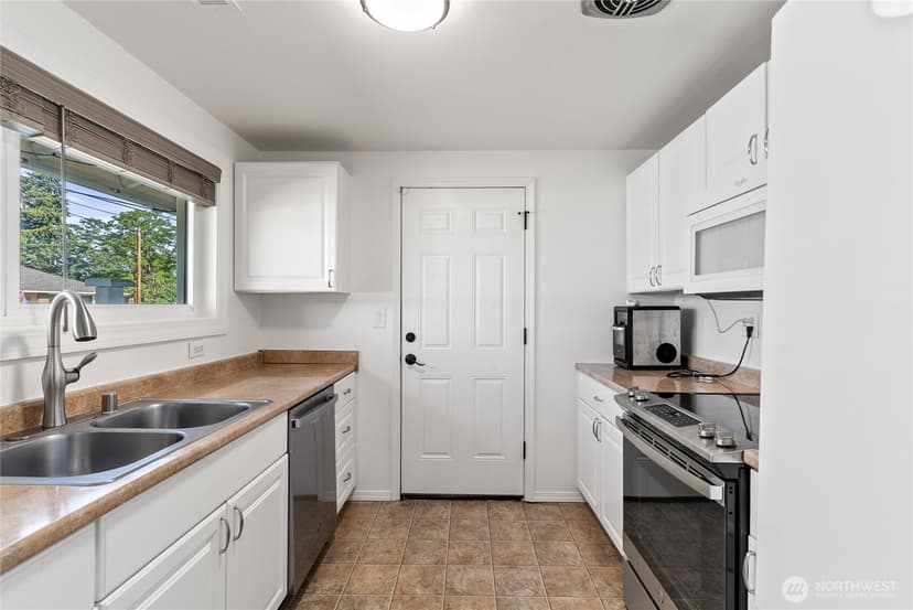 Property photo for 1000 D Street SE, Auburn photo 12