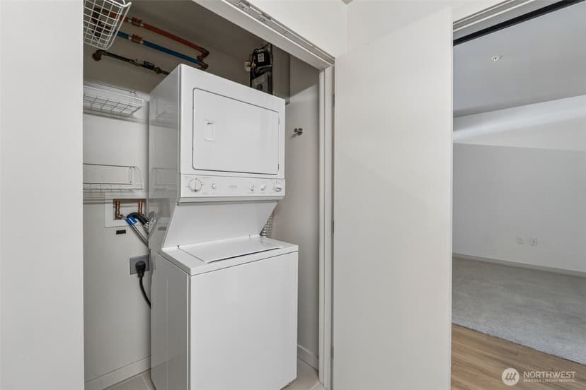 Property photo for 15100 6th Avenue SW #625, Burien photo 20