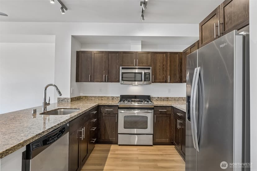 Property photo for 15100 6th Avenue SW #625, Burien photo 10