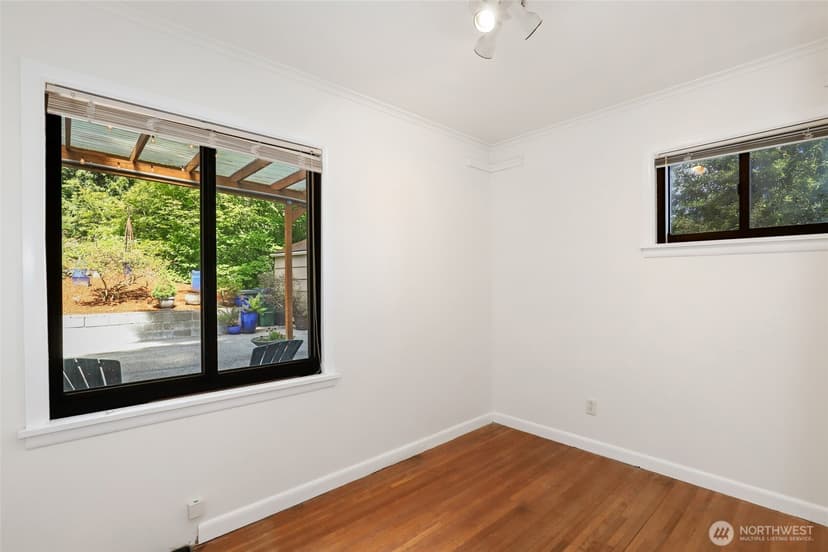 Property photo for 13619 Des Moines Memorial Drive S, Burien photo 11