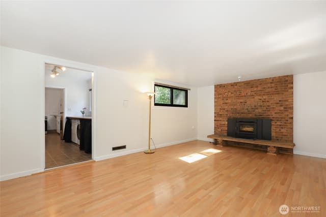 Property photo for 13619 Des Moines Memorial Drive S, Burien photo 5