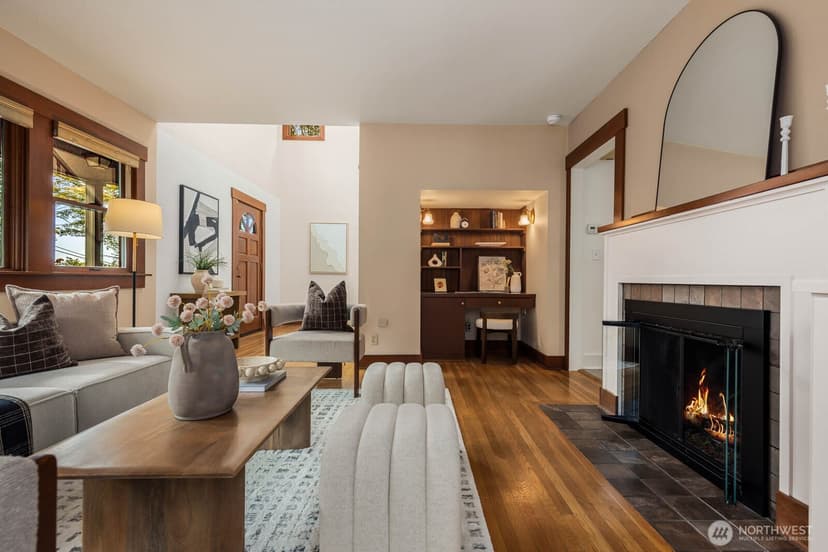 Property photo for 2706 1st Avenue W, Seattle photo 16