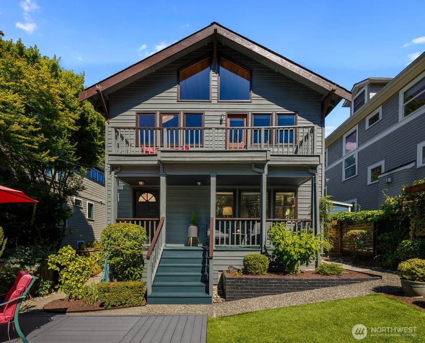 Property photo for 2706 1st Avenue W, Seattle photo 9