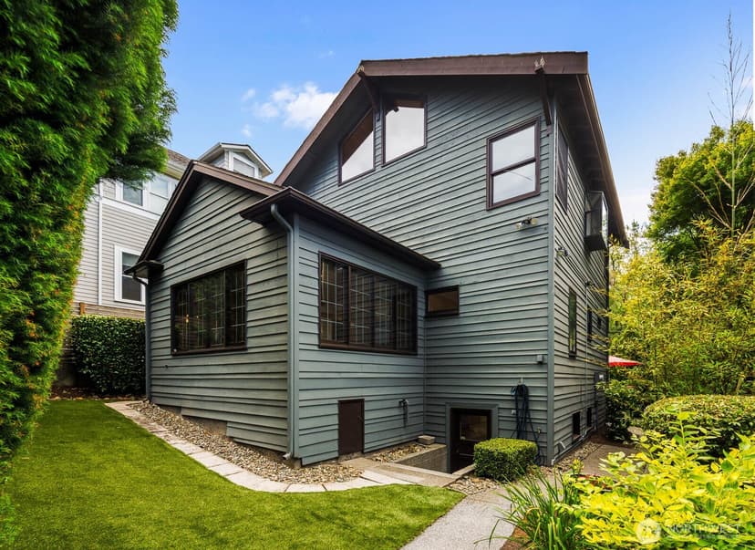 Property photo for 2706 1st Avenue W, Seattle photo 36