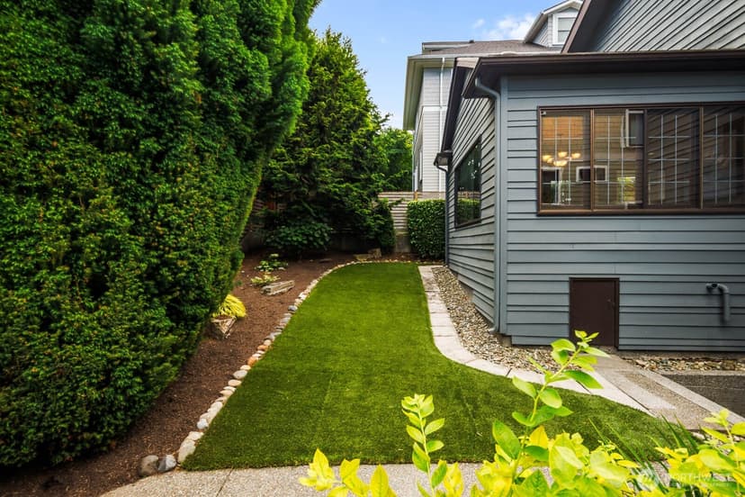 Property photo for 2706 1st Avenue W, Seattle photo 37