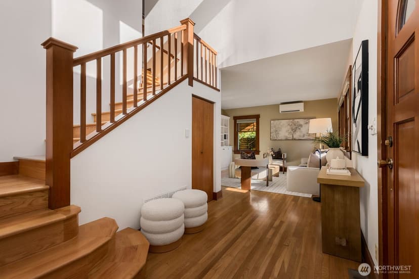 Property photo for 2706 1st Avenue W, Seattle photo 13