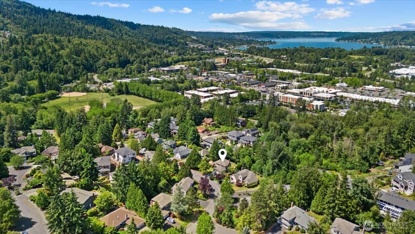 Property photo for 1030 NW Inneswood Drive, Issaquah photo 37