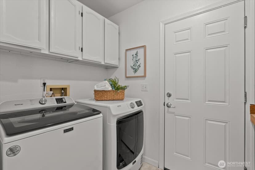 Property photo for 1030 NW Inneswood Drive, Issaquah photo 27