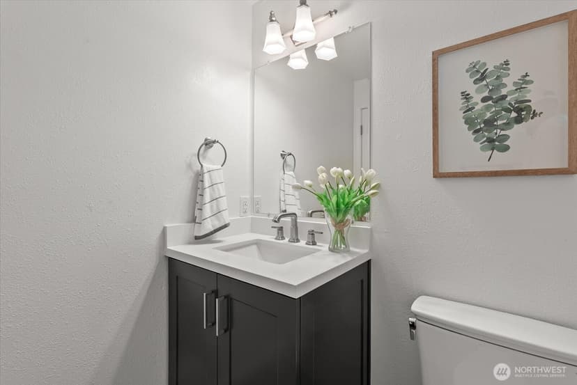 Property photo for 1030 NW Inneswood Drive, Issaquah photo 18