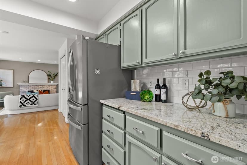 Property photo for 1030 NW Inneswood Drive, Issaquah photo 14