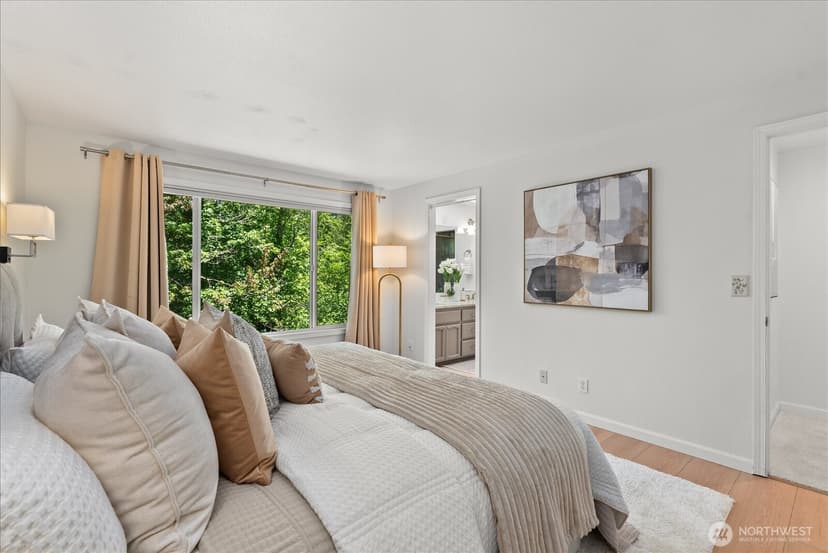 Property photo for 1030 NW Inneswood Drive, Issaquah photo 20