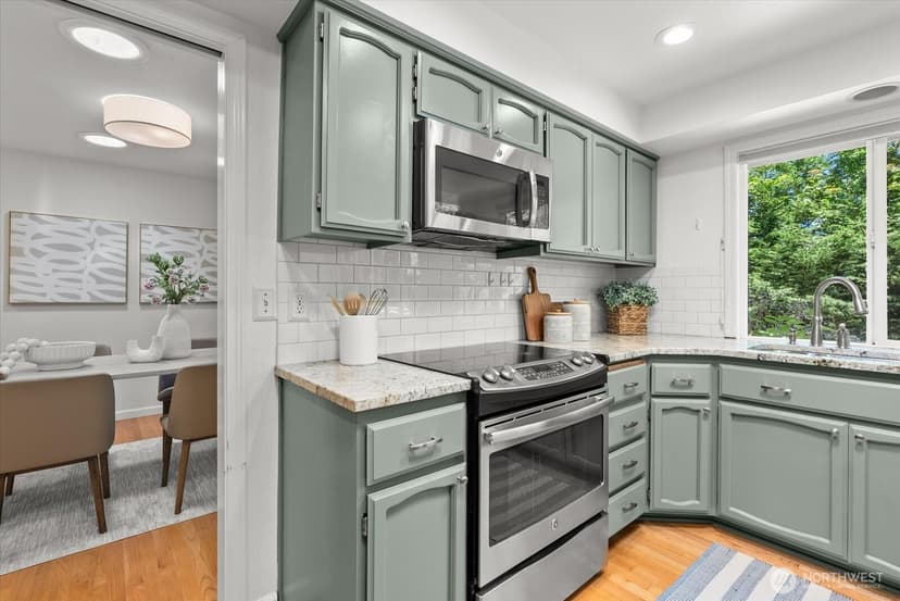 Property photo for 1030 NW Inneswood Drive, Issaquah photo 13