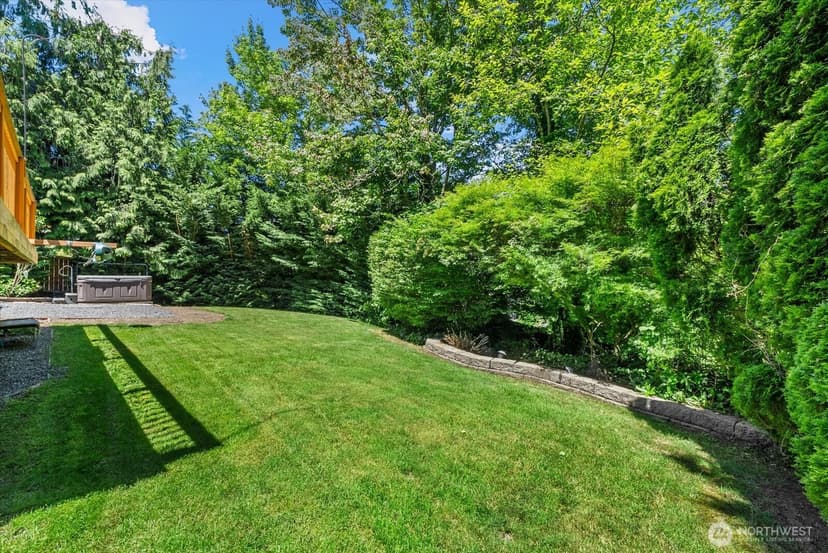 Property photo for 1030 NW Inneswood Drive, Issaquah photo 30