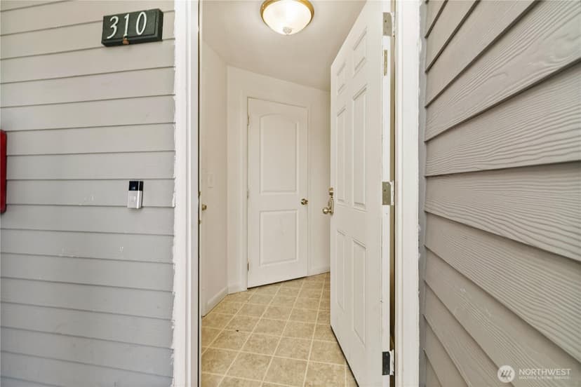 Property photo for 9917 Holly Drive #B310, Everett photo 3