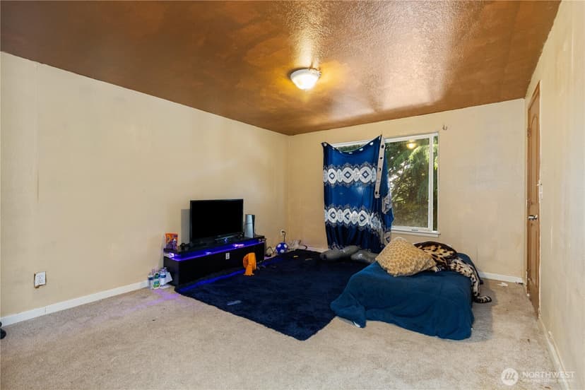 Property photo for 9917 Holly Drive #B310, Everett photo 8