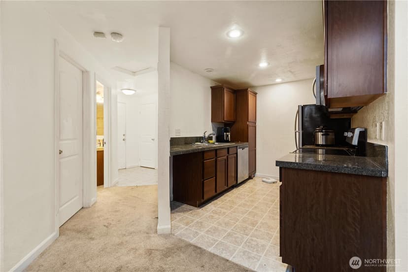 Property photo for 9917 Holly Drive #B310, Everett photo 5