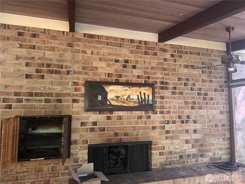 Property photo for 10419 Brook Lane SW, Lakewood photo 10