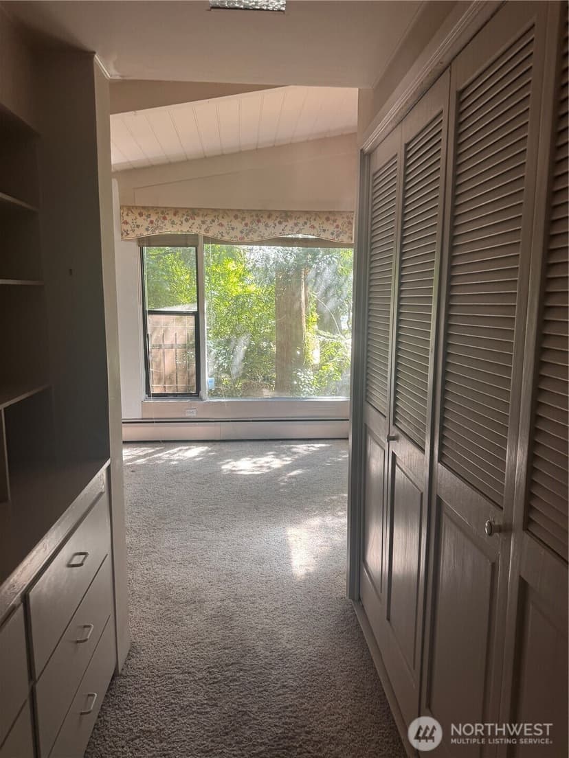 Property photo for 10419 Brook Lane SW, Lakewood photo 13