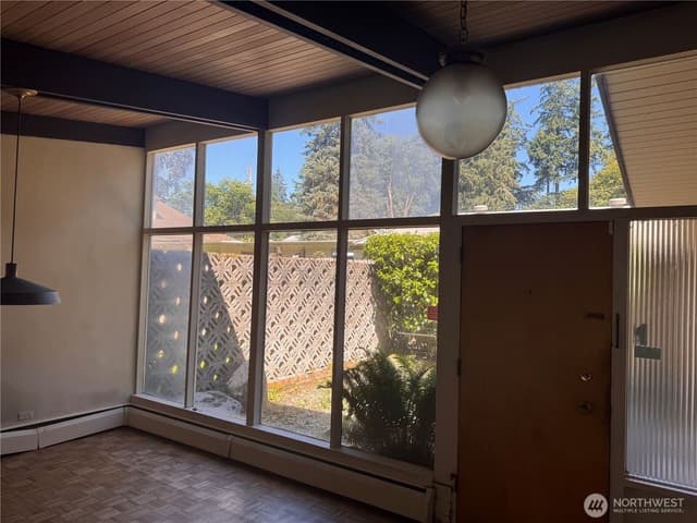 Property photo for 10419 Brook Lane SW, Lakewood photo 5