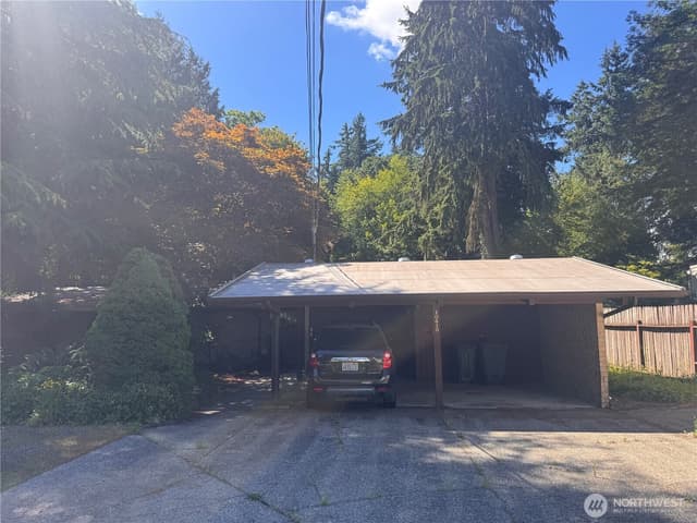 Property photo for 10419 Brook Lane SW, Lakewood photo 2