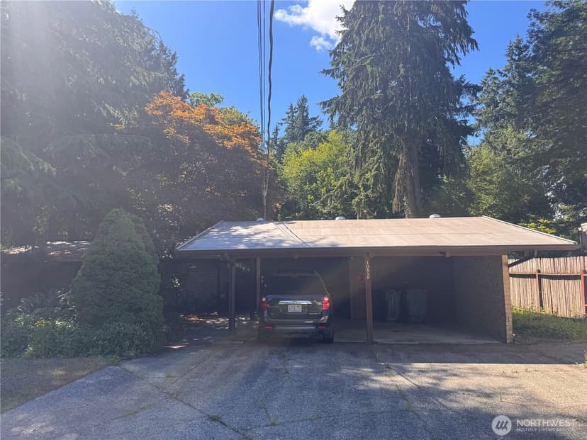 Property photo for 10419 Brook Lane SW, Lakewood photo 2