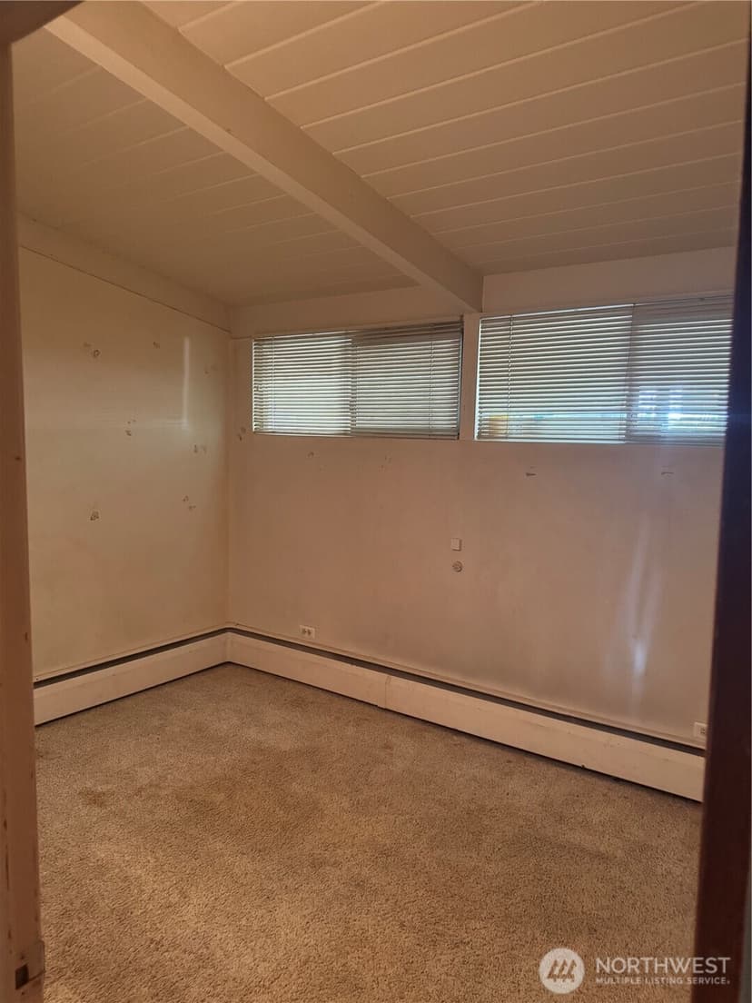 Property photo for 10419 Brook Lane SW, Lakewood photo 11