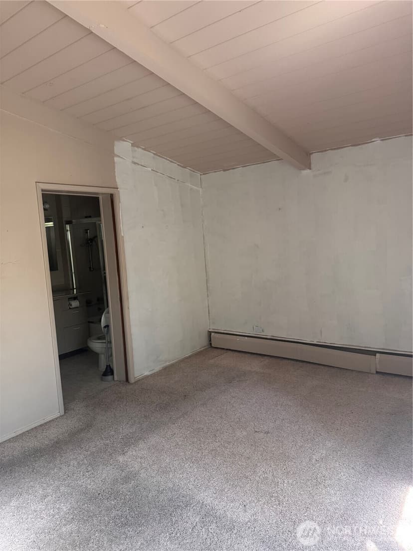 Property photo for 10419 Brook Lane SW, Lakewood photo 14